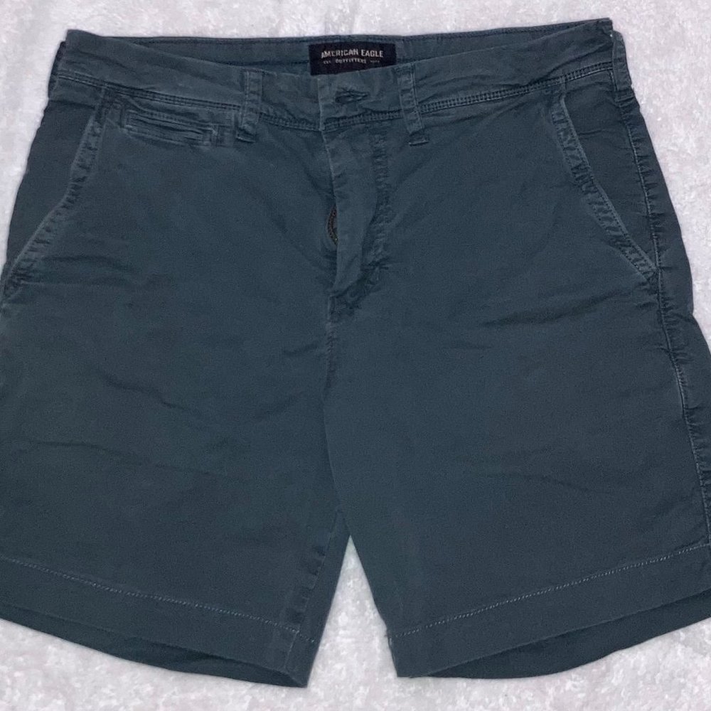 American Eagle 5 inch chino short (size 29)